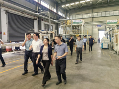 青鱼保温 | 丹阳市领导调研工厂助力高质量发展